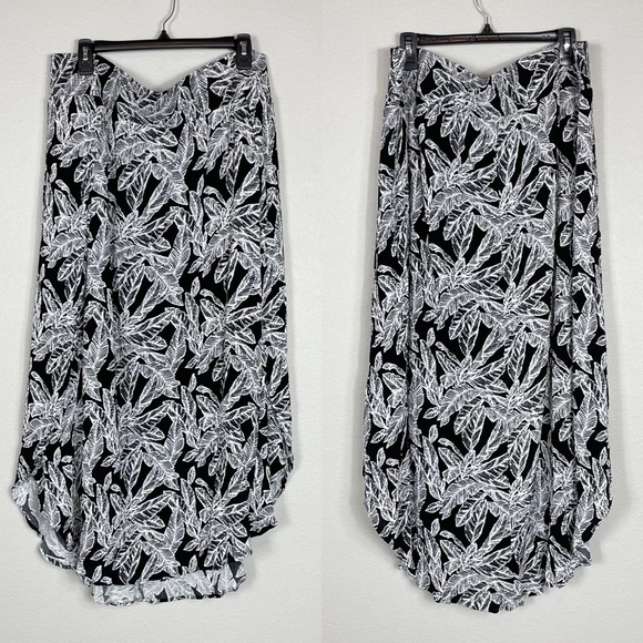 torrid Dresses & Skirts - TORRID tropical side slit elastic waist skirt | 4X